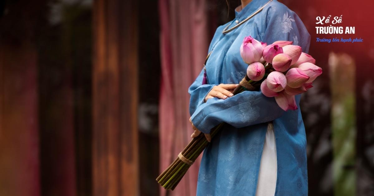 mơ thấy áo dài nữ (2)